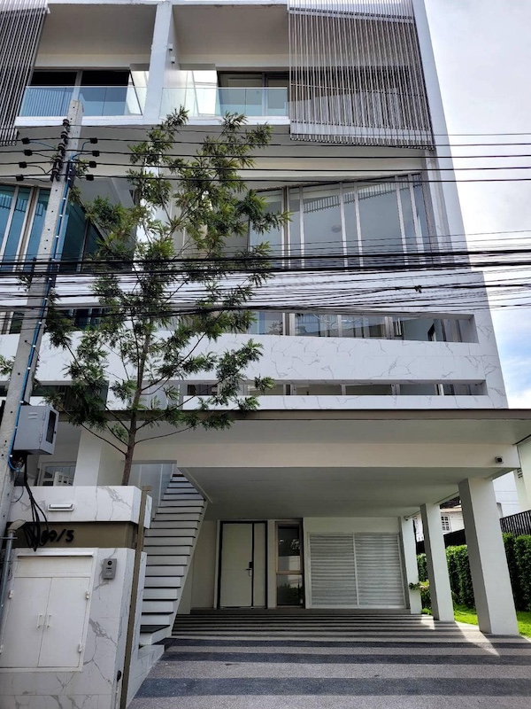 BH2816 ให้เช่าโฮมออฟฟิศ 4 ชั้น โครงการ LUXE 35 (Luxury Townhome).