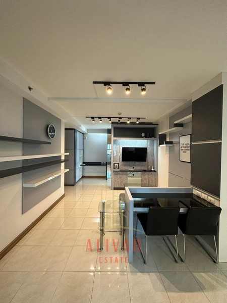 for sale/rent 2 bedroom condo Supalai Park Ekkamai-Thonglor.