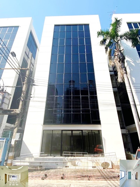 มีลิฟต์ ให้เช่าอาคารพาณิชย์ 6 ชั้น โชว์รูม MRT ลาดพร้าว101 .