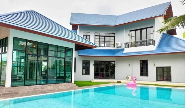ขายบ้านเดี่ยว2ชั้น Private house pool villa มีสระว่ายน้ำถนนศรีนคร.