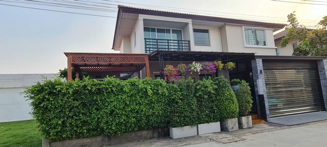 ขาย บ้าน Casa Premium Wongwaen-Onnut บนถนนกาญจนภิเษก .