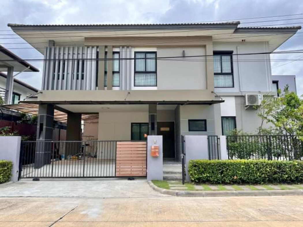 ขาย บ้านเดี่ยว หลังใหญ่ ราคาถูก Zerene Petchkasem-Phutthamonthon Sai 3 200 ตรม 83.4 ตรว ห้องเยอะเป็นสัดส่วน