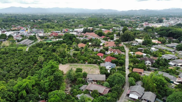 ที่ดินสันป่าตองใกล้ถนนหลวง108 น้ำไฟพร้อมดินดี 