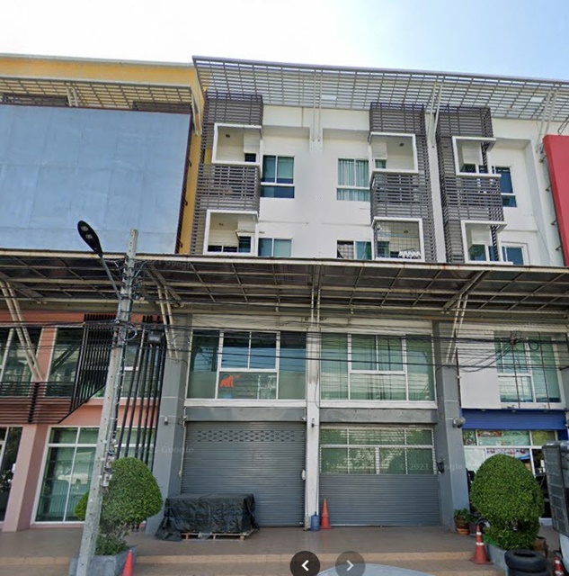 ใหญ่ MRTราษฎร์พัฒนา ให้เช่า​ อาคาร​ 4ชั้น 30ตรว รามคำแหง151-170 .