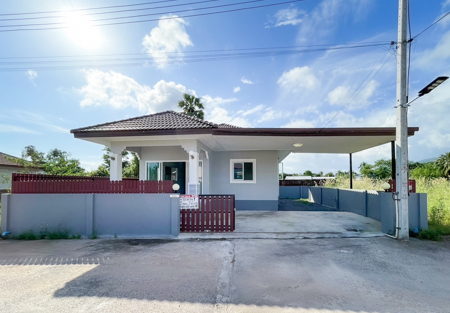 Cozy Single-Story House for Sale in Na Mueang with Private Yard  .