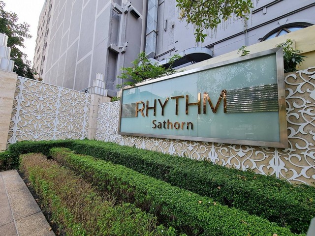 ให้เช่า คอนโด ริธึ่ม สาทร RHYTHM Sathorn คอนโดพร้อมอยู่ วิวแม่น้ำ  .