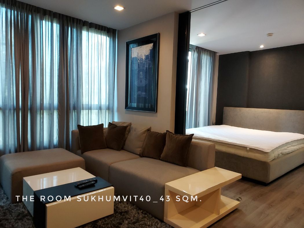 ให้เช่า คอนโด 1 bedroom in a very good locationTHE ROOM สุขุมวิท 40 43 ตรม. close to BTS Ekkamai Thonglor Sukhumvit and Rama4.: PR_aa00000592551