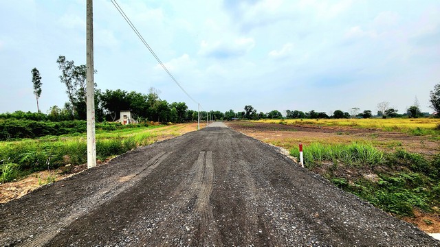 ขายที่ดิน 100 ตรว องครักษ์ คลอง 15 เจ้าของขายเอง ค่ะ   .