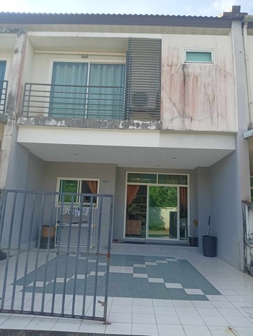 For Rent : Kohkaew, 2-Story Townhome, 3 Bedrooms 3 Bathrooms  .