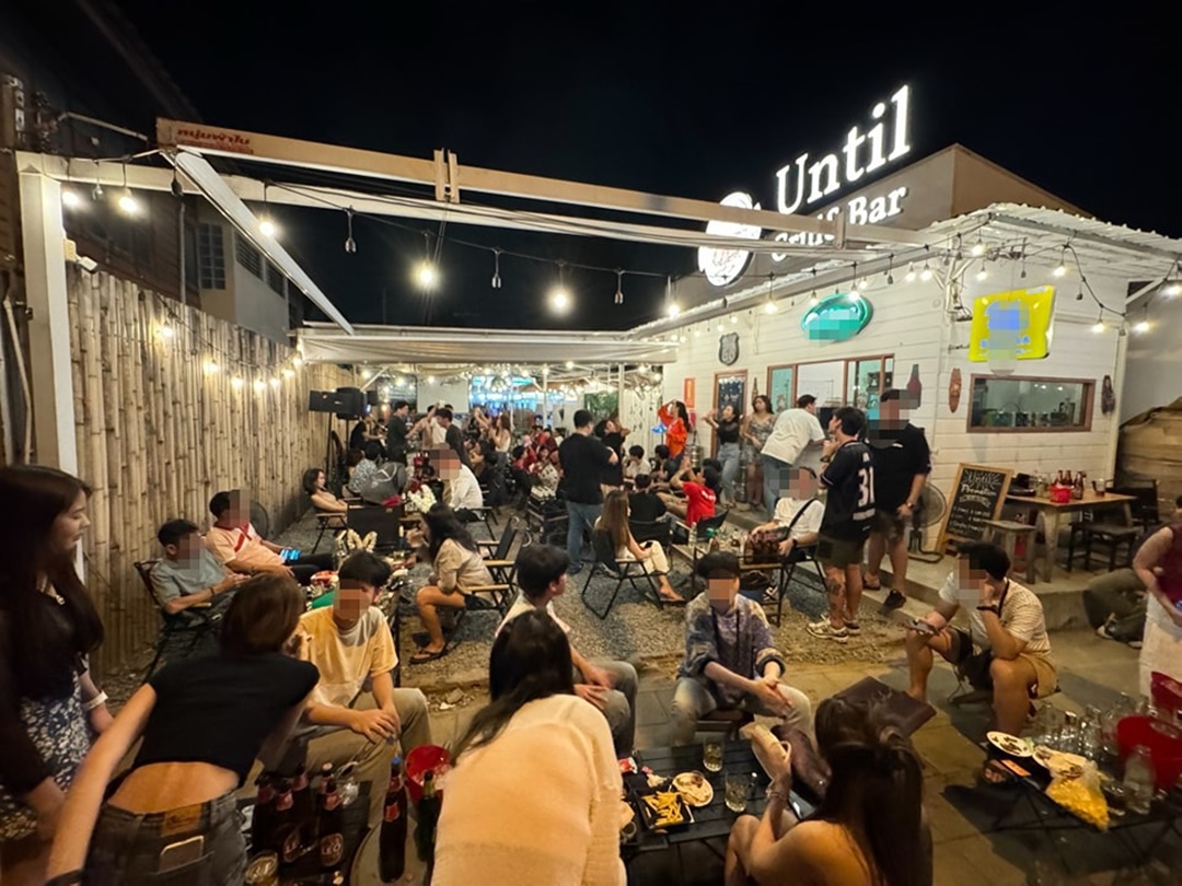 เซ้งร้านนั่งชิว-ดนตรีสด ย่านนวมินทร์  คลองกุ่ม บรรยากาศชิว   .