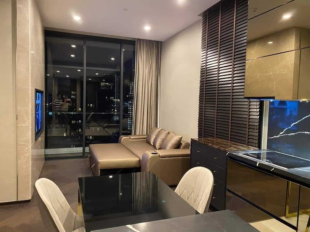 The Esse Sukhumvit 36 for Rent | 2 Beds , Fully Furnished.