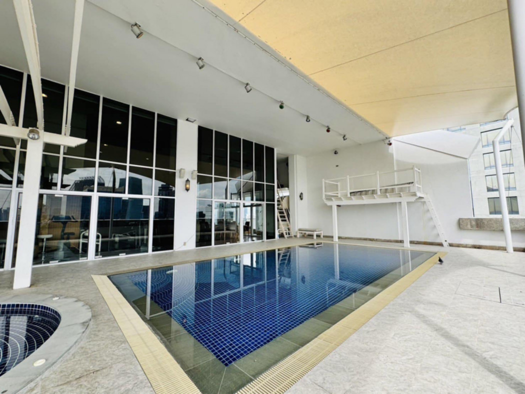 Sale Unique Duplex Penthouse with huge private pool at Sathorn Park Place, Approximate usable area 1,400 sq. meter: aa00000589261