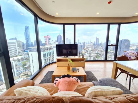 Full furnished Ready to move in ASHTON Chula-Silom for rent  .