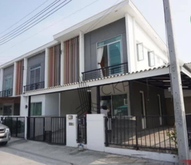 ทาวน์เฮาส์ หลังมุม บ้านพฤกษา 86/2 ลาดกระบัง-สุวรรณภูมิ พร้อมอยู่   .