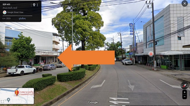 ขายด่วน ที่ดินพร้อมตึก 5 ห้อง ทำเลสุด Hot แยกตลาดเก่า จ. กระบี่  .