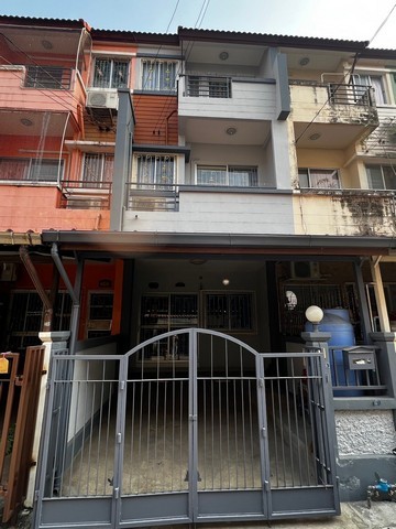 For Rent ทาวโฮม3ชั้น หมู่บ้านเอกนคร ใกล้ห้าแยกวัชรพล    .