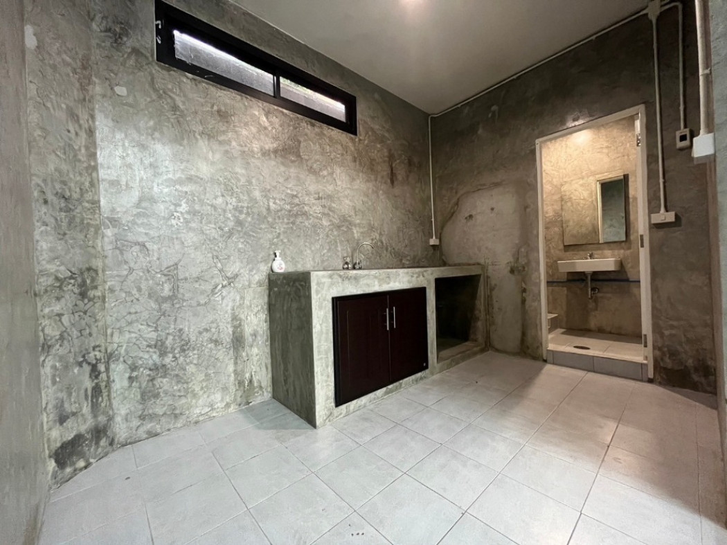 Townhouse Converted to Loft Office Space in Sathorn ID-13895