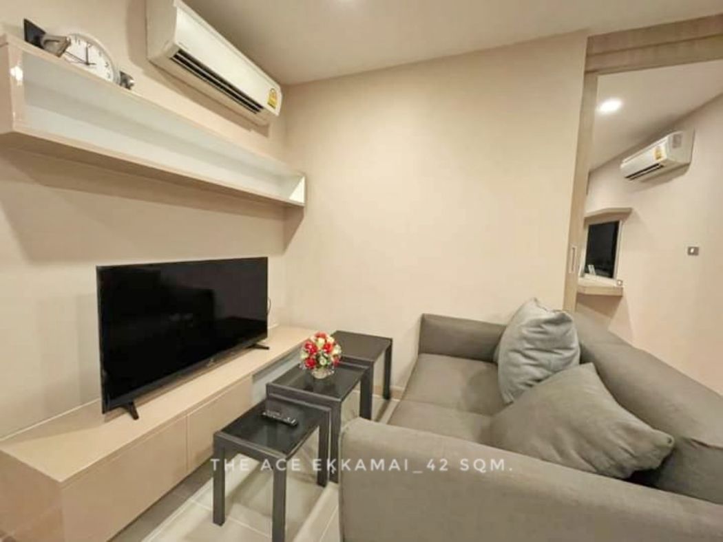 ให้เช่า คอนโด 1 bedroom with fully-furnished The ACE เอกมัย (The ACE EKAMAI) 42 ตรม. located in Ekkamai-Thonglor area