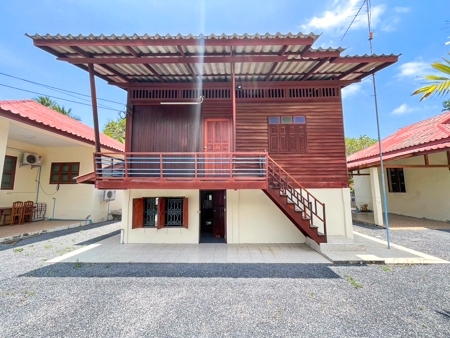 Minimalist style wooden house, 2 floors, usable area 84 sq m..