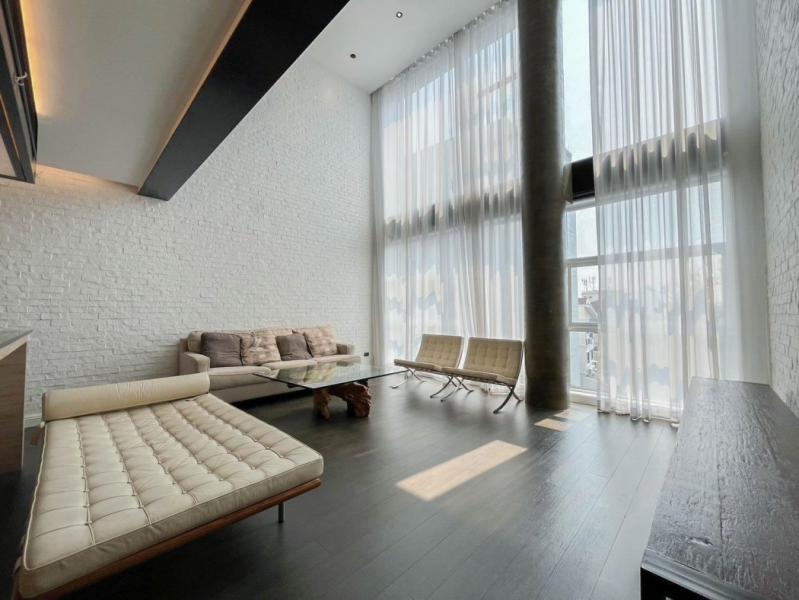 ขาย คอนโด Duplex Penthouse Condominium 3 ห้องใหญ่ ใกล้ BTS เอกมัย 235 ตรม ชั้น 4-5 ซอยสุขุมวิท 65