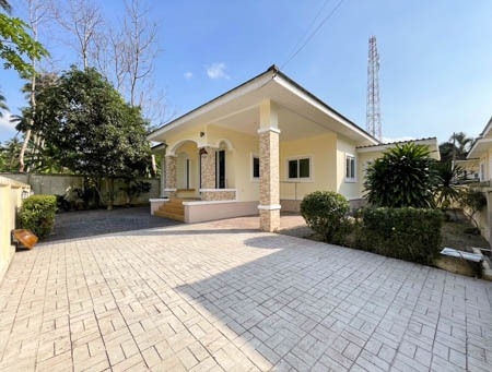 Announcement #Single house for rent, wide area with fully furnish.