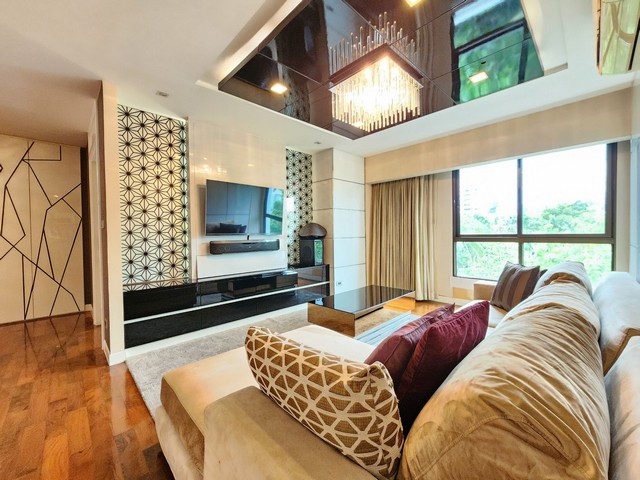 Condo 3 bedrooms for rent and sale at Silom City Resort near BTS .