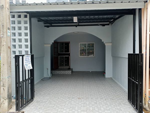 ขายด่วน ราคาพิเศษ ขายทาวน์เฮ้าส์ 2 ห้องนอน ใน ประชาธิปัตย์, ธัญบุรี หมู่บ้านศรีประจักษ์ ซอยรังสิต-นครนายก47 โทร 095-385-5941