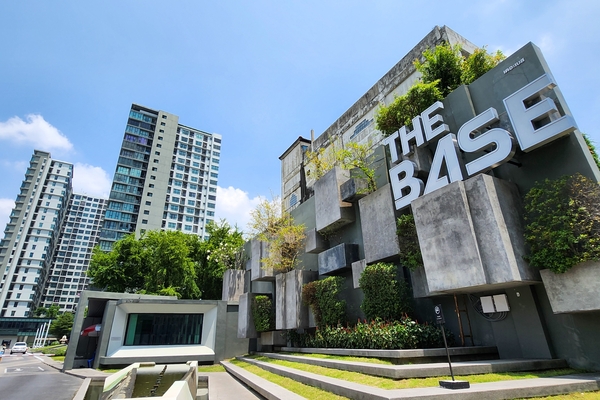 ห้องสวย ราคาดี : The Base แจ้งวัฒนะ คอนโดติดถนนใหญ่ ใกล้ MRT .
