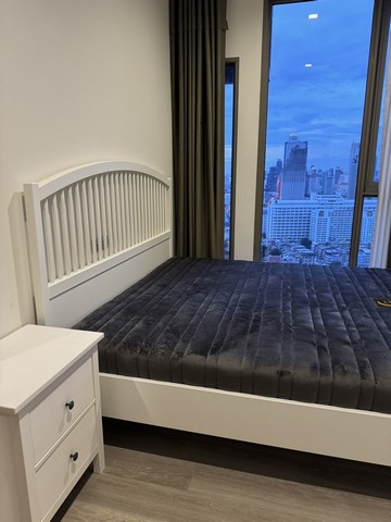 Condo 1 bedroom for rent at Rhythm Charoenkrung Pavillion.