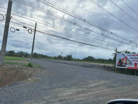 ที่ดินเปล่า ตำบลขุนกะทิง อำเภอเมือง จังหวัดชุมพร.