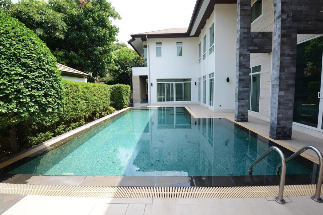 ให้เช่า บ้านหรู Pool Villa Private Nirvana Ladprao 5 ห้องนอน ใกล้ CDC ทางด่วน