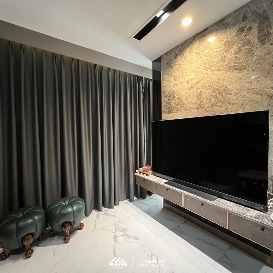 เช่าM Silom ห้อง Penthouses  มาพร้อมกับเฟอร์นิเจอร์ และเครื่องใช้ไฟฟ้าครบครัน