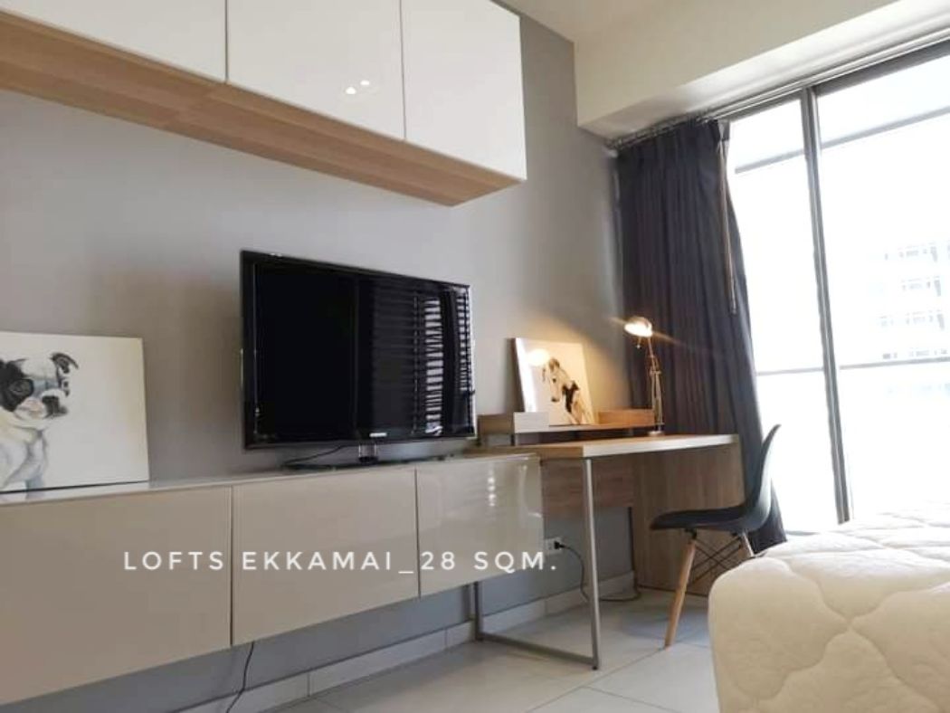 ให้เช่า คอนโด studio 1 bedroom The Lofts เอกมัย (เดอะ ลอฟท์ เอกมัย) 28 ตรม. near BTS Ekkamai in Sukhumvit area