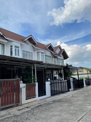 บ้านทาวน์โฮม 2 ชั้น รีโนเวทใหม่ ฟ้าหลวงวิลล์ ซ.ปุณณวิถี 52   .