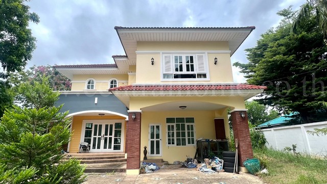 บ้านเดี่ยวพร้อมที่ดิน 267 ตร.วา หมู่บ้าน ชวนชื่นฟลอร่าวิลล์   .