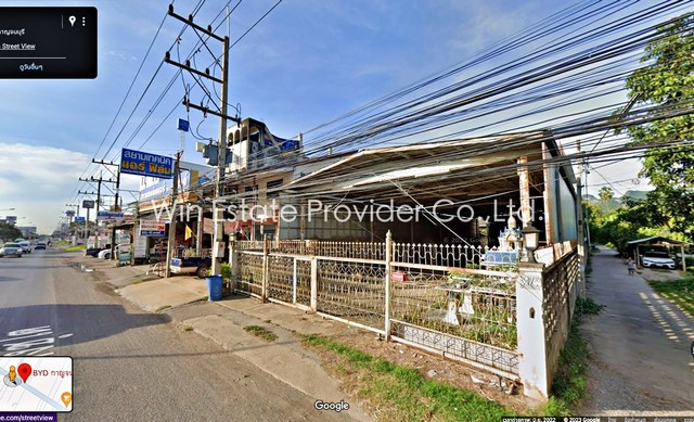 ที่ดินติดถนนใหญ่ 158 ตร.ว. พร้อมตึก 3 ชั้นและหลังคาเหล็ก ท่าล้อ 4.