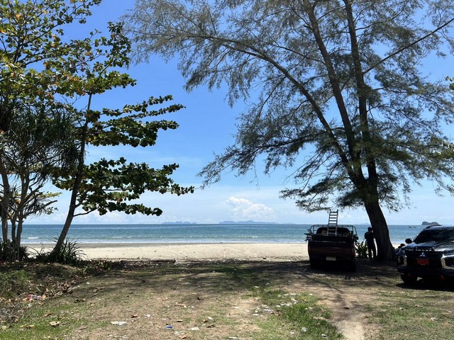 ขายที่ดินติดทะเล หาดทุ่งทะเล  อำเภอเกาะลันตา จังหวัดกระบี่ โฉนดคร  .