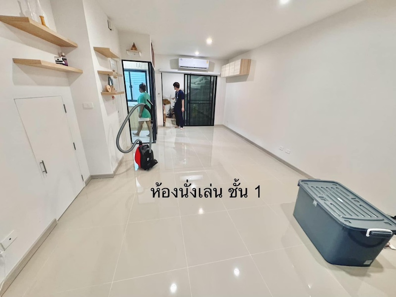 BH3176 ปล่อยเช่าทาวน์โฮม 3ชั้น Patio Srinakarin - Rama9 กรุงเทพกร  .