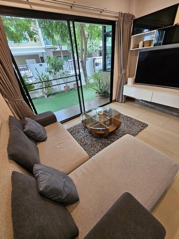 ให้เช่าบ้านเดี่ยว​ Villa​ Arcadia Srinakarin   .