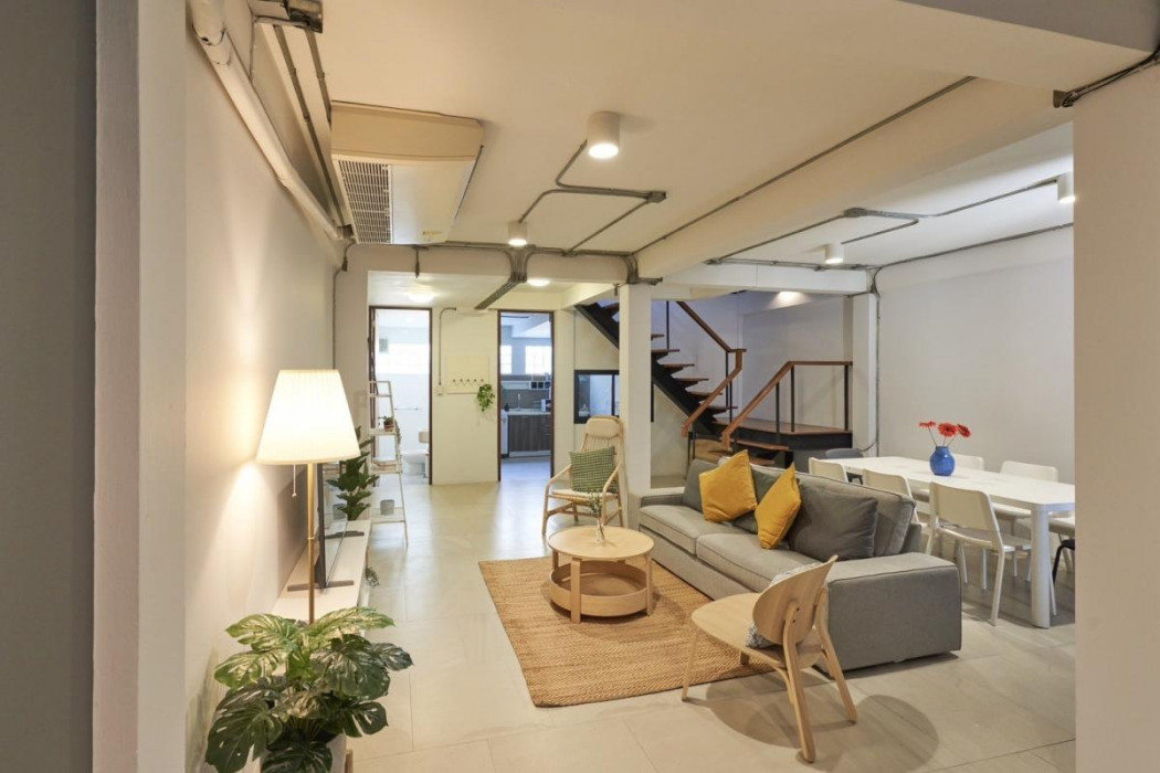 ขายทาวน์โฮม Modern Loft ที่เอกมัย 22 - โอกาสการลงทุน