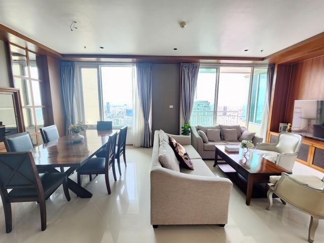 Condo for Rent at The Empire Place Sathorn  near BTS Chong Nonsi.