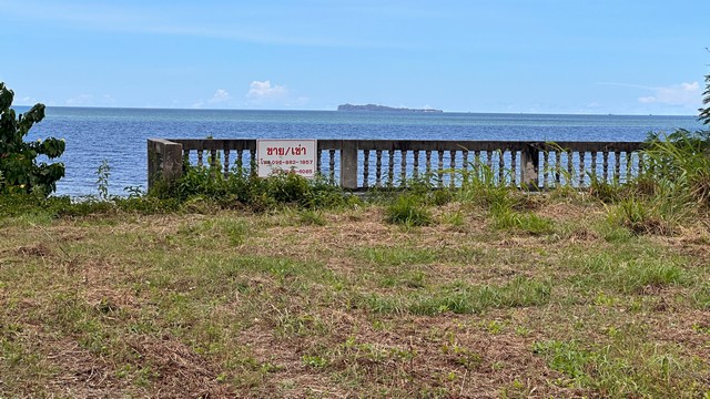 ซื้อขายบ้านที่ดินเจ้าของขายเอง  ขายที่ติดทะเล หาดสะพลี 119วา 5.9ล  .