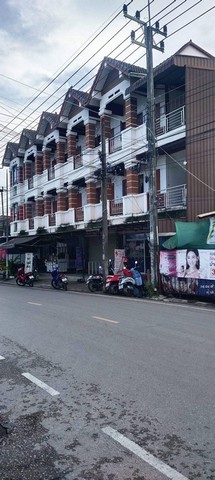 ขายที่ดิน 101 วา บ้านตึก 3 ชั้น อพาร์ทเม้นท์ 12 ห้อง ใจกลางเมืองแ  .