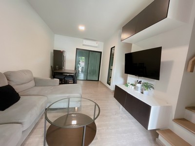 Townhome หน้า Club House สไตล์ New York ใกล้วงแหวน  Mega Bangna  .