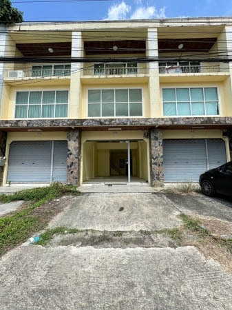 Townhouse for Sale 2 and a half floors-Story 2 Bedrooms  in Lipan  .