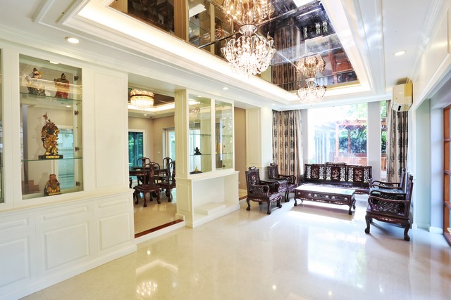 ขายบ้านหรู Q House Avenue  พระราม5  195.7 ตรว.ม. เจ้าของไม่เคยอยู  .