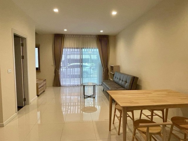 ให้เช่าบ้านใหม่ Premium Townhome  โครงการ Eigen Pattanakarn  .