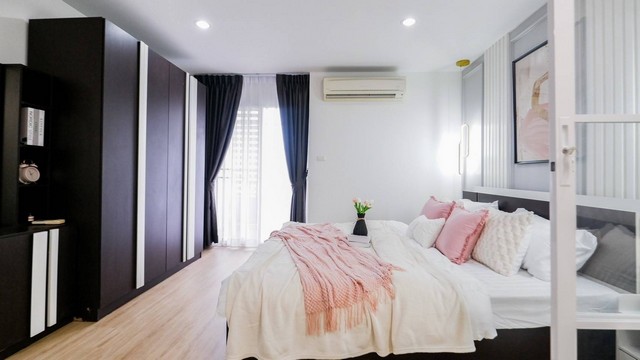 Regent home 10 แจ้งวัฒนะ  ทำเลดีมาก ใกล้ BTS วัดพระศรีมหาธาตุ   .