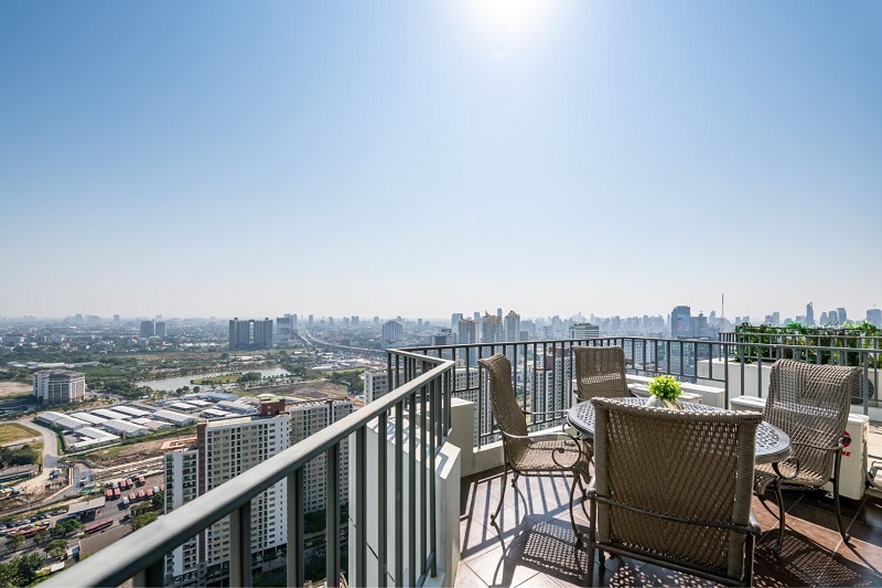 ขายคอนโด Luxury Penthouse @ Belle Grand Rama9