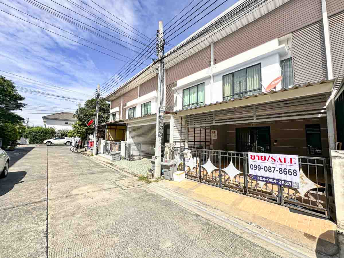 ทาวน์โฮม 2 ชั้น หมู่บ้าน โมดิ วิลล่า บางบัวทอง  Modi Villa Bangbu  .